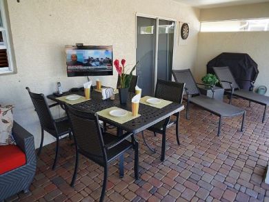 Outdoor Table & Chairs